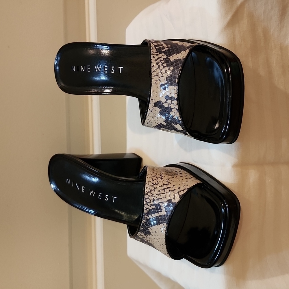 Nine West 7.5 Snake Print Heels
